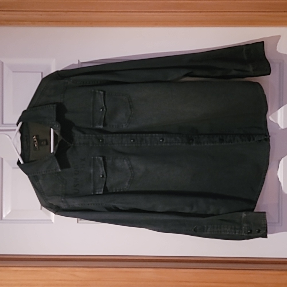 Mens Helix XL jean shirt